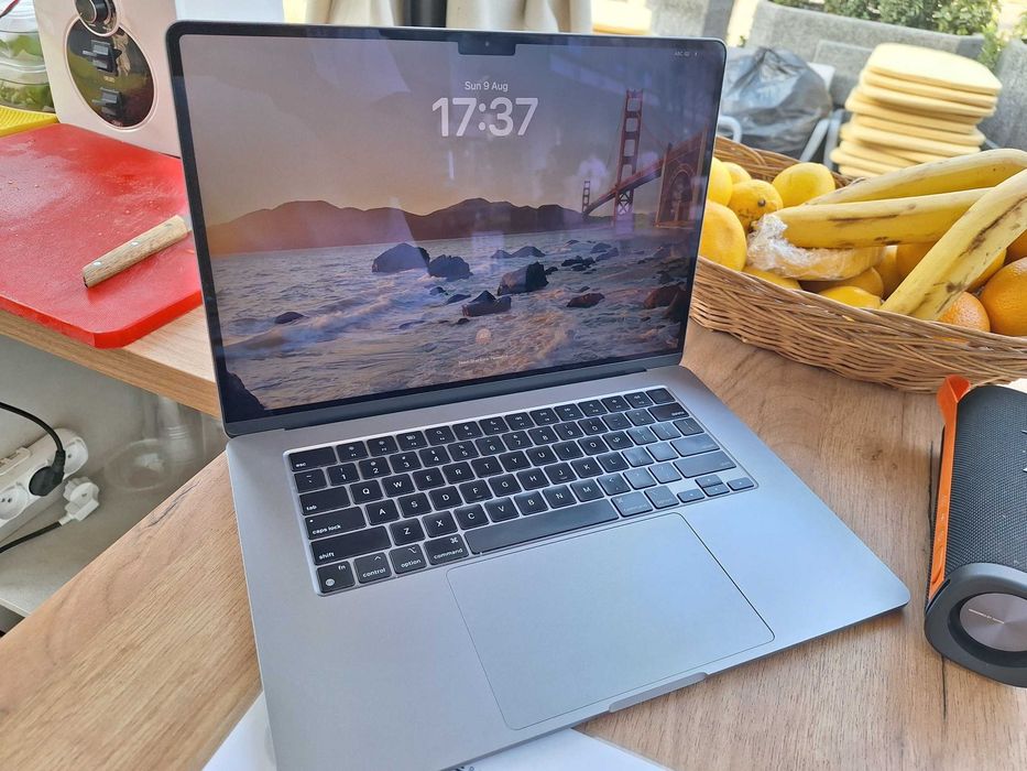 MacBook Air 15 (2024) M3 / 16GB RAM / 512GB SSD / Коробка / Идеал