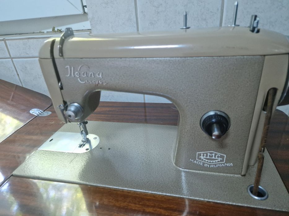 Masina de cusut Ileana - piesa mobilier