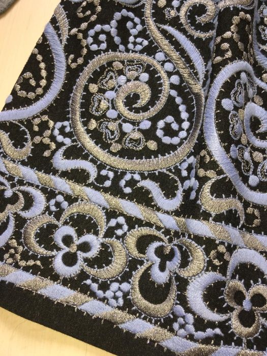 Fustă P.A.R.O.S.H. cu broderie manuală, 100% lână