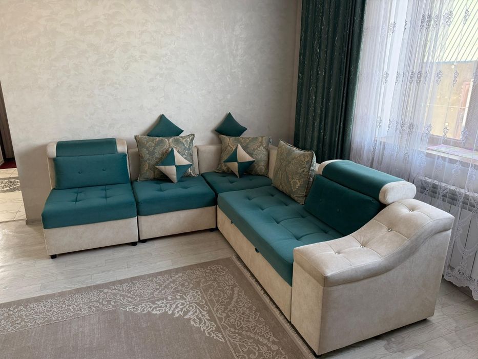 Диван для холла уголовая