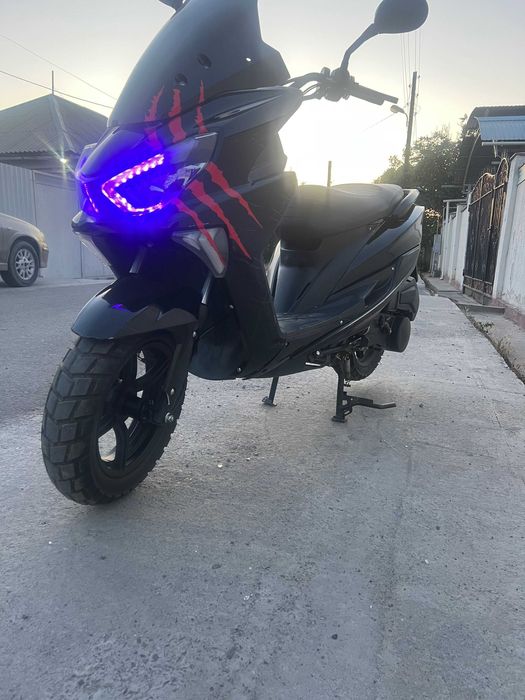 Продаю мопед макси