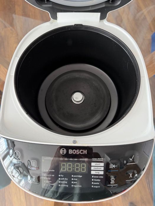 Мултикукър Bosch нов!