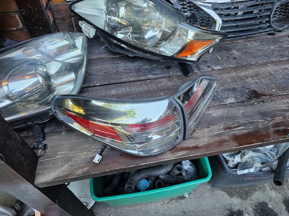 Задняя левая оптика RX350