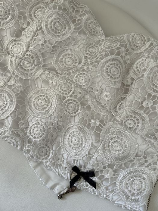 Бяло данталено бюстие BSB