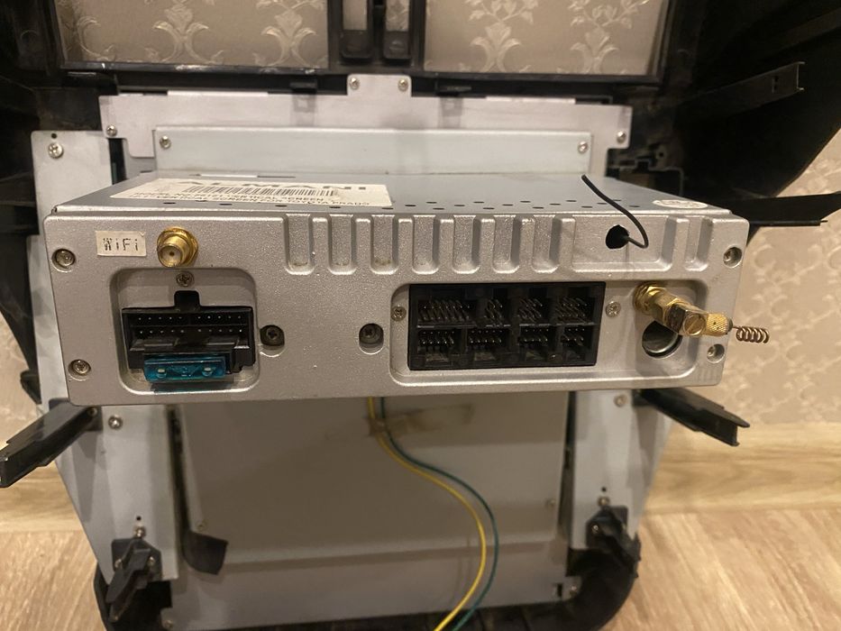 * Toyota PRADO 150 монитор 12 дюйм не включается требуется ремонт