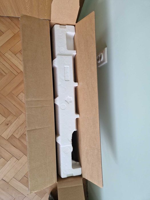 SAMSUNG Interactive Touch Screen Display PMF-BC Series 32”