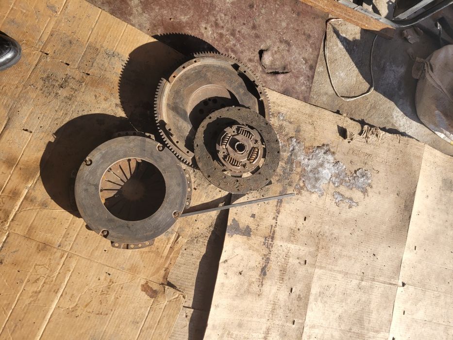 Продам сцепление исузу