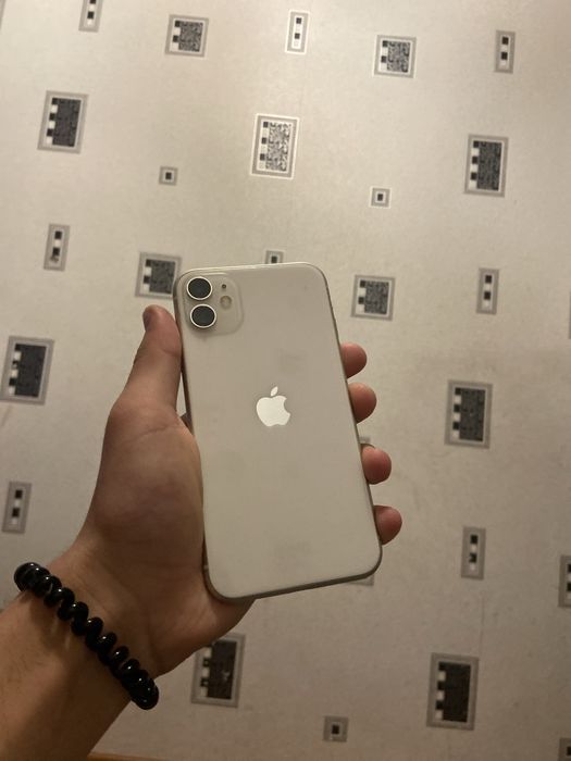 срочно продаю Айфон  11