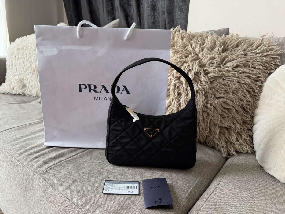 Чанта Prada оригинална