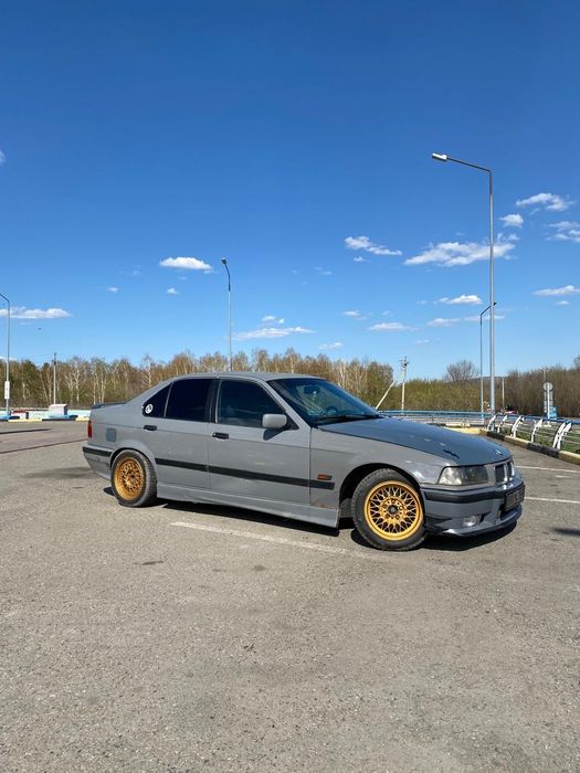 Продам BMW E36     .