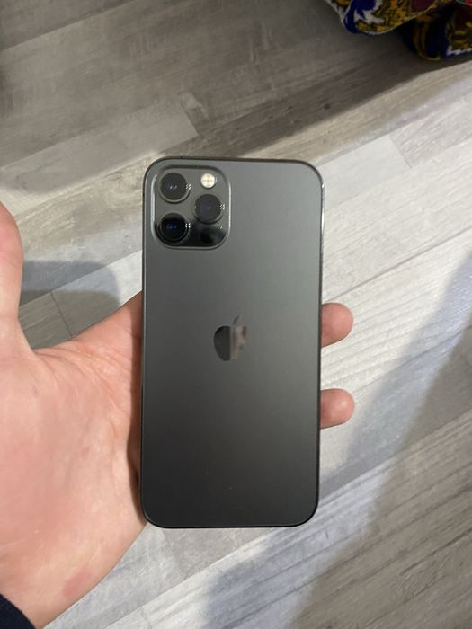 Продам Айфон 12 pro