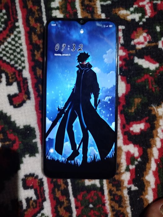 Телефон сатылады