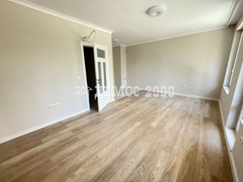 Продава се Двустаен апартамент в к.к. Св.Св. Константин и Елена - 68 кв.м за 2030 €/кв.м - Снимка #1