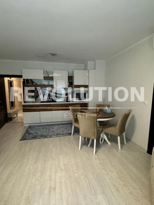 ЧУДЕСЕН ДВУСТАЕН АПАРТАМЕНТ в района на Евксиноград!