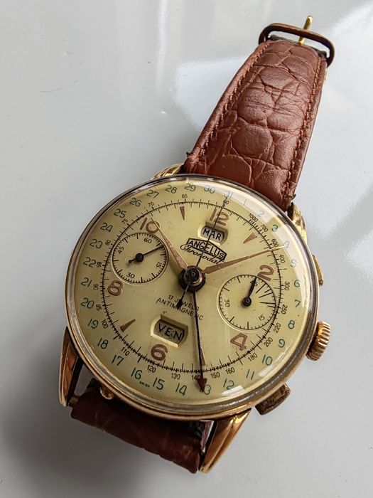 Angelus Chronodato Chronograph Triplu Calendar Aur 18k - 38 mm