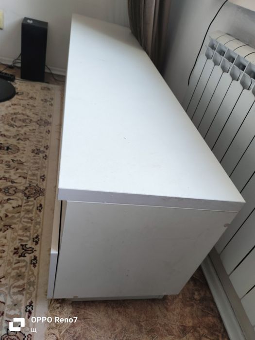 Продам тумбу под телевизор