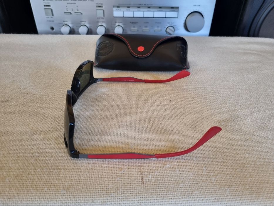 Ochelari de soare Ray Ban Scuderia Ferrari RB 4228 M. Putin utilizati