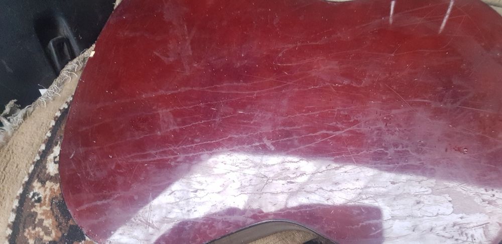 Продам гитару Амадеуес