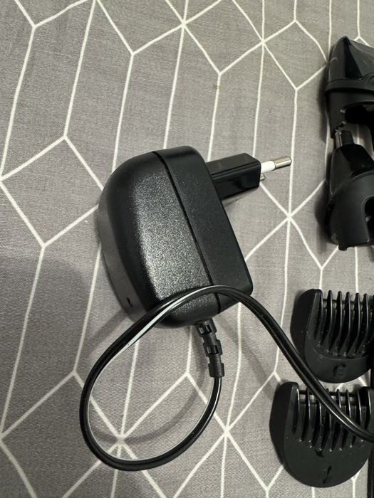 Aparat de ras si tuns barba Braun