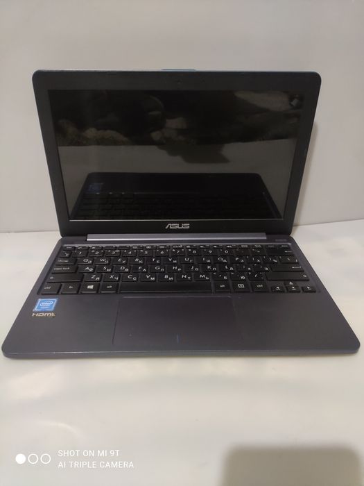 Продам ультрабук Asus 11.6