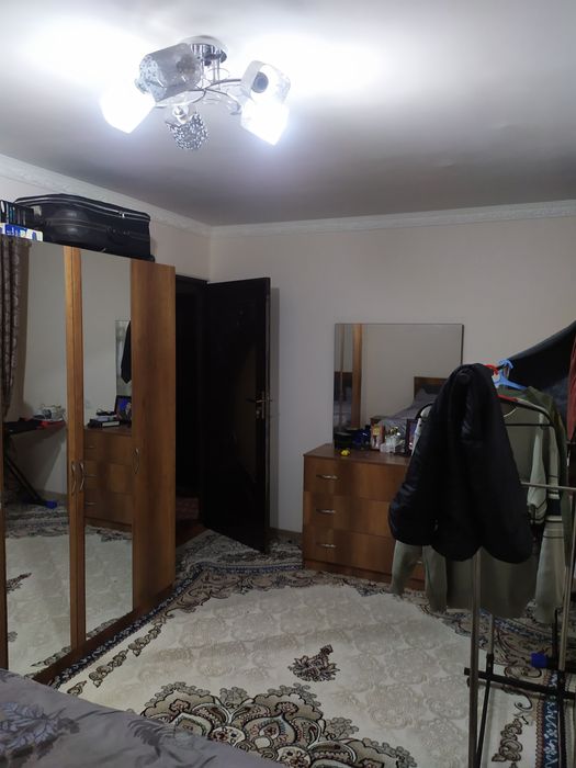 Продается квартира 3 комнатные со всеми удобствами Чирчик 1 микр
