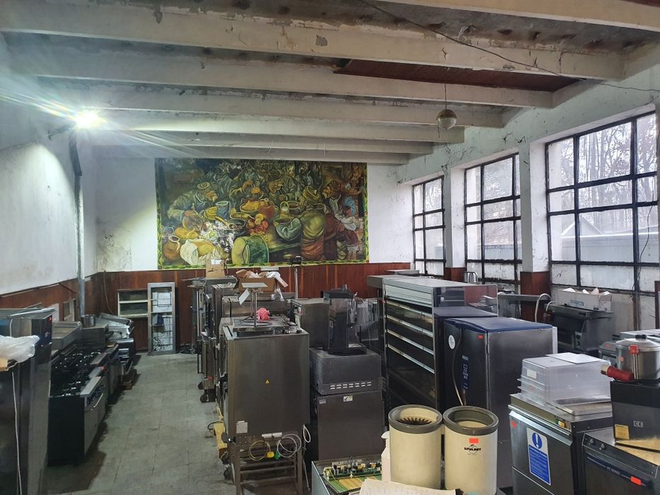 Професионално кухненско оборудване.