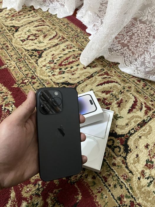iPhone 14 Pro с коробкой.