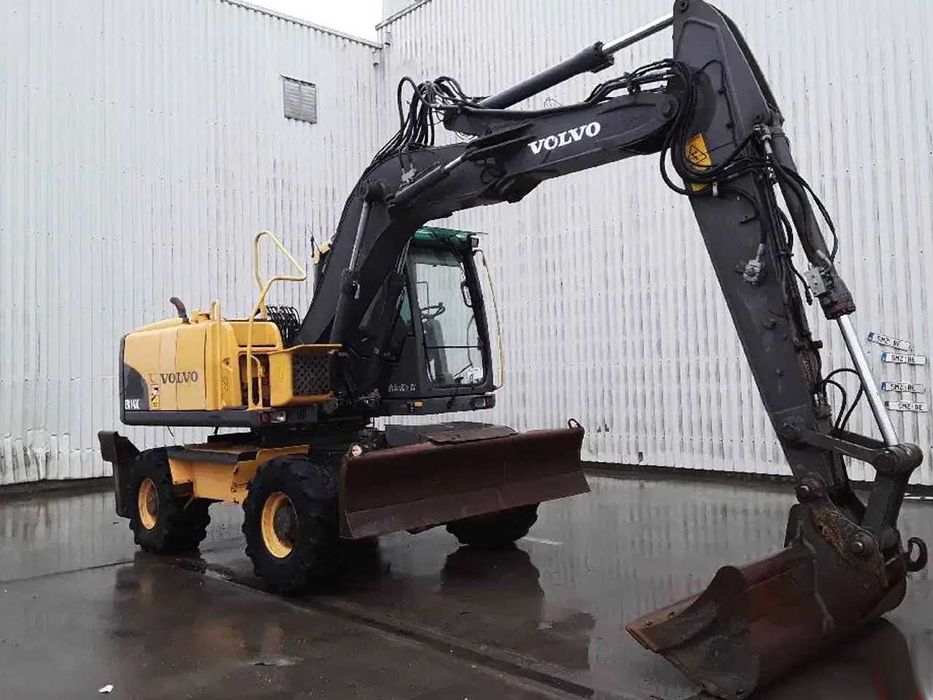Колесный экскаватор Volvo EW 140