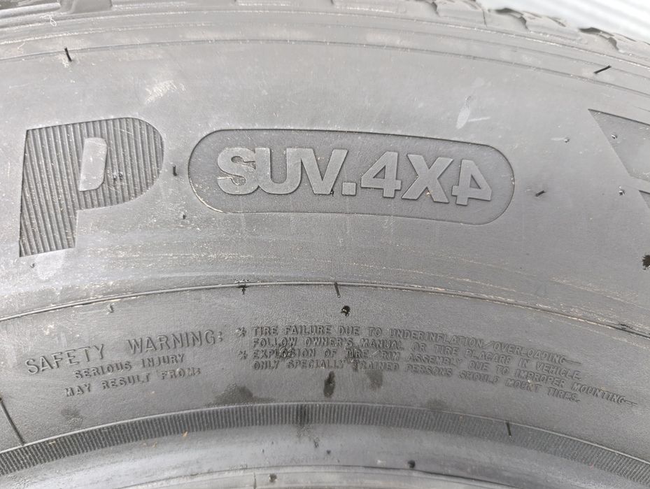 Două anvelope noi M+S 285 60 18 Goodyear Eficient Grip SUV 4x4