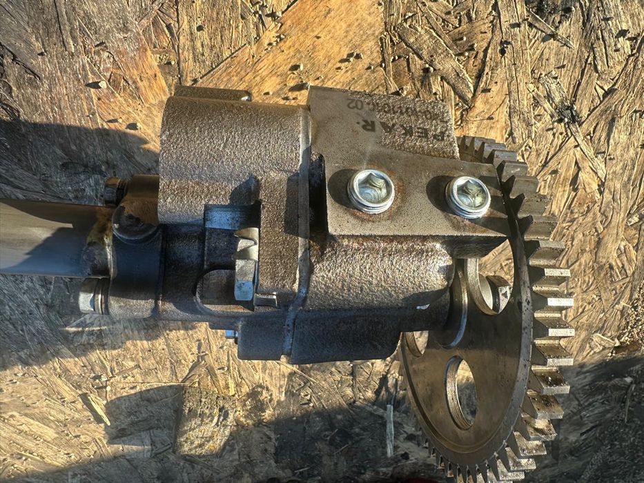 Продам масленый насос на КамАЗ