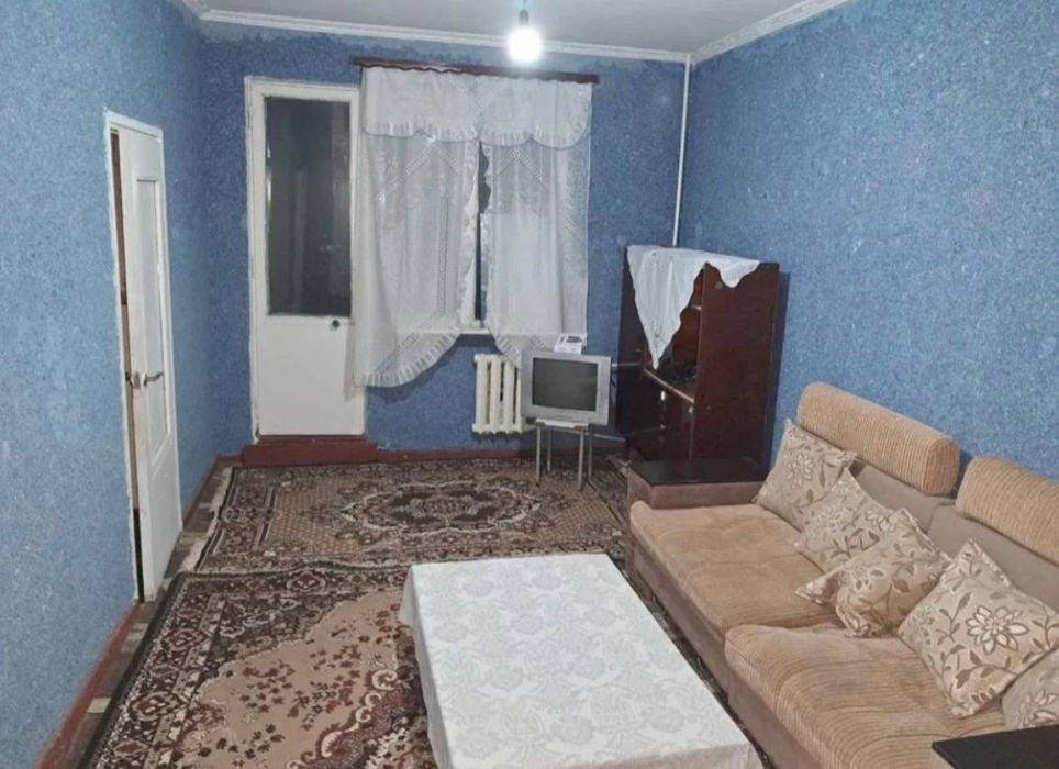 Сдаётся квартира на Чиланзаре 12квартале 2комнатная всем 300у.е