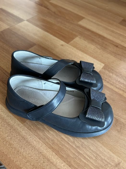 Pantofi negri fetite
