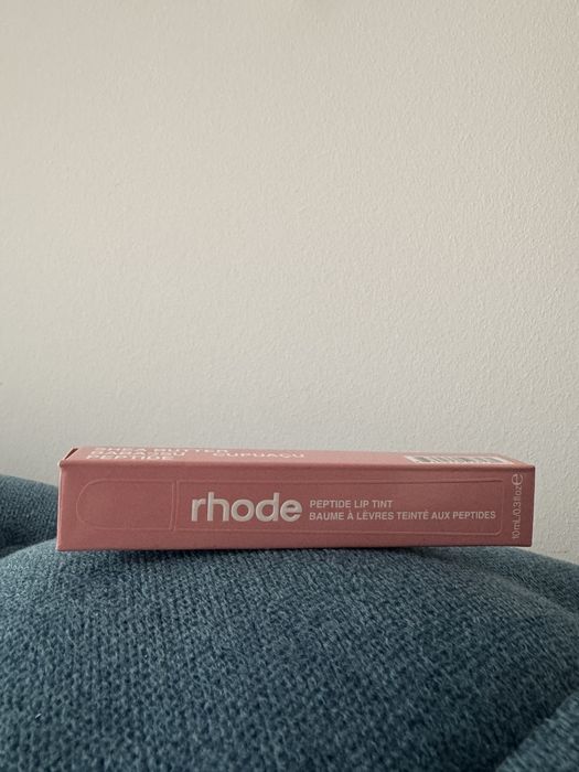 Rhode lipgloss  varianta ribbon