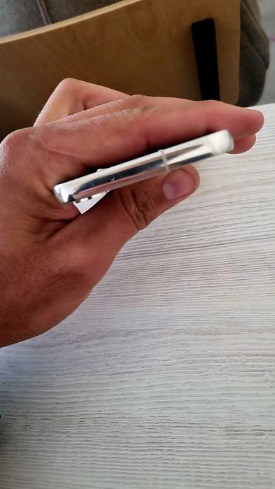 S 23 Xotira 512gb  xolati yangi narxi 4.5 million