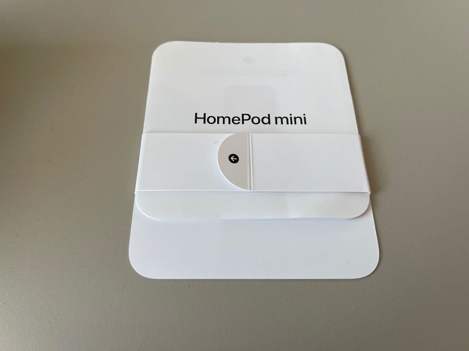 Vând Apple HomePod mini, negru.