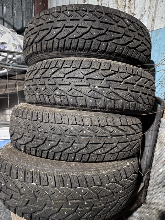 Продам резину 15