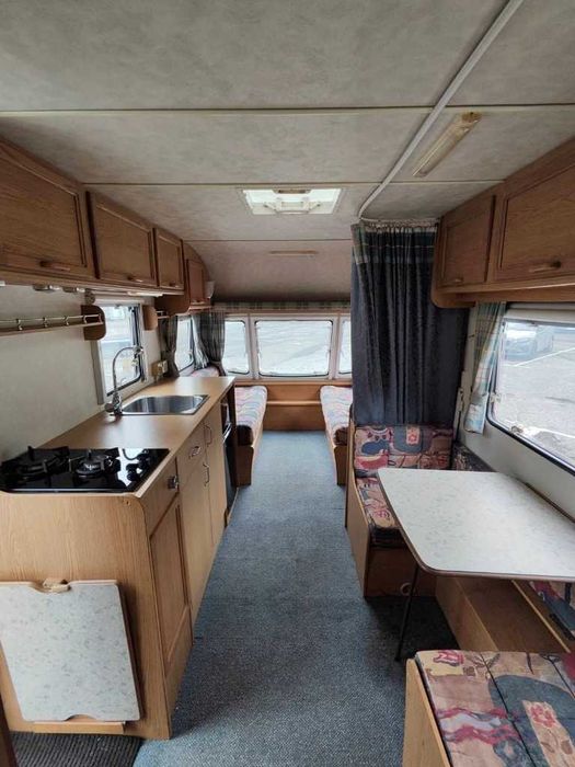 Avondale Dart 2000,много добро състояние,мотор с дистанционно