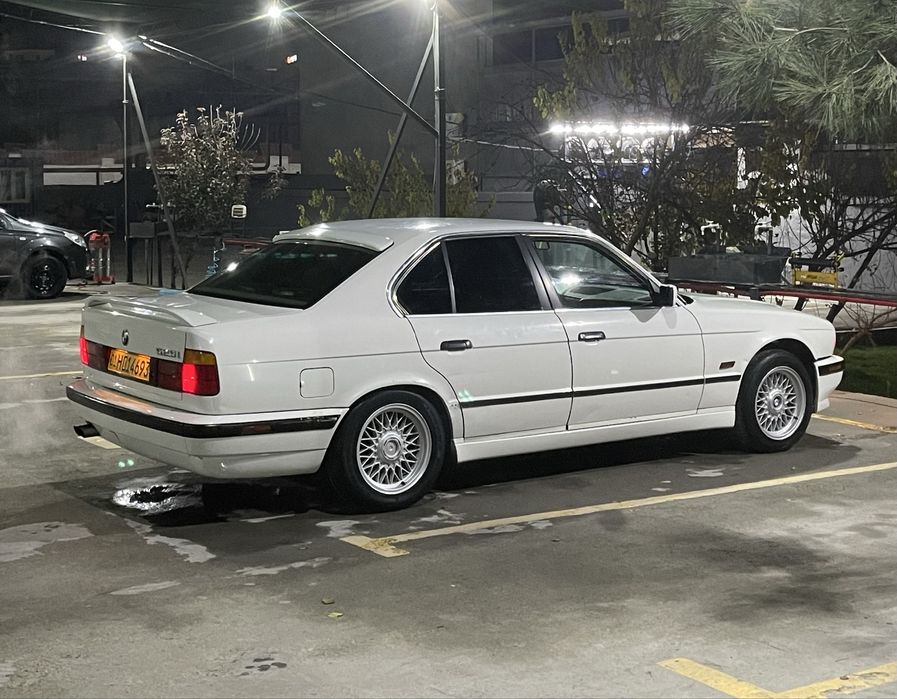 BMW 525i E34 Продам