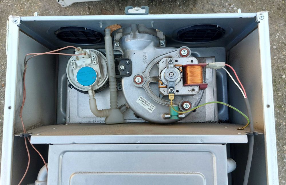 Dezmembraz Ariston Egis PLUS 24 FF