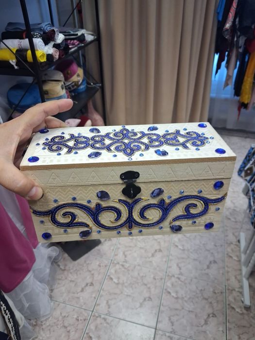 Продам новые сувениры, магниты и т д. Цены разные