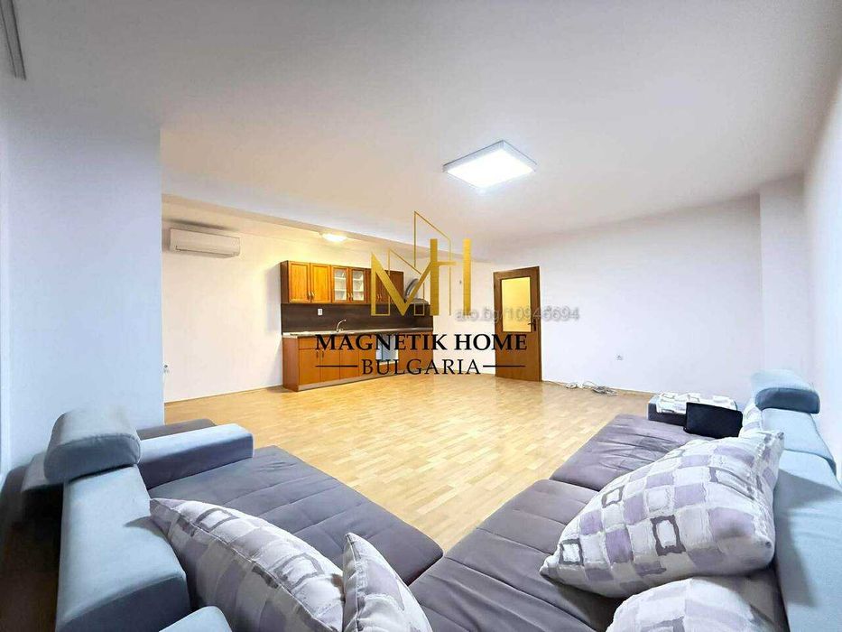 Просторен НЕОБЗАВЕДЕН тристаен до у-ще Иван Вазов в ж.к. Възраждане