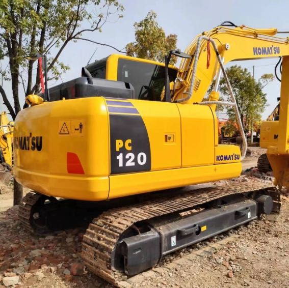 Dezmembrez excavator pe șenile Komatsu PC120,PC110, PC130–piese utilaj