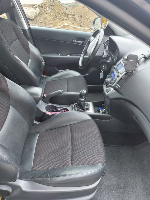 Hyundai i30,  2011, 140000 km, manuala