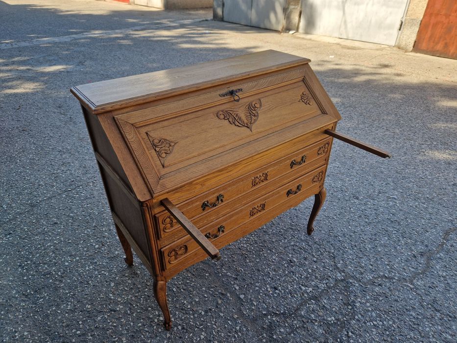 Старо писалище + шкафче