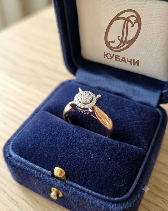 Золтое кольцо с бриллиантами
