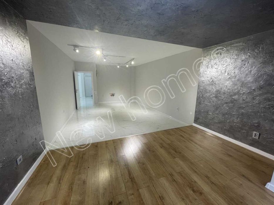 Продава се Тристаен апартамент в Пловдив, Мараша - 139 кв.м за 1467 €/кв.м - Снимка #2