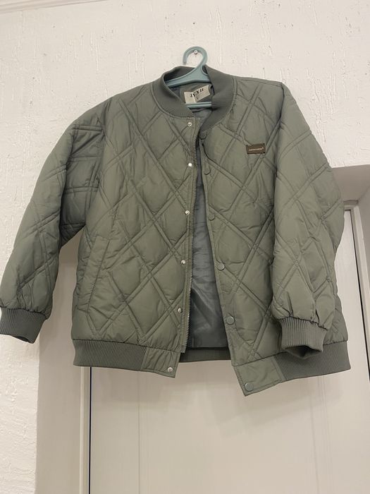 Продам весенюю куртку