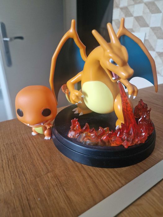 Charizard, charmander фигурки