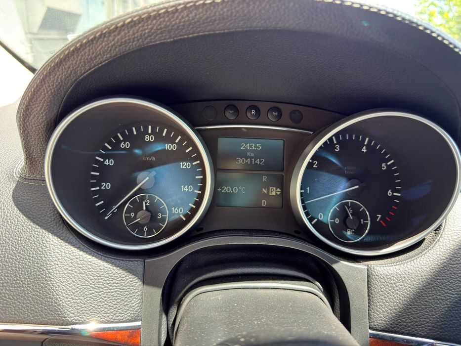 Mercedes Benz GL 550