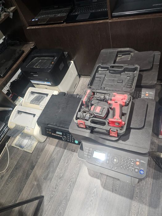 МФУ принтер samsung hp f4180 цветной лазерный черно белый